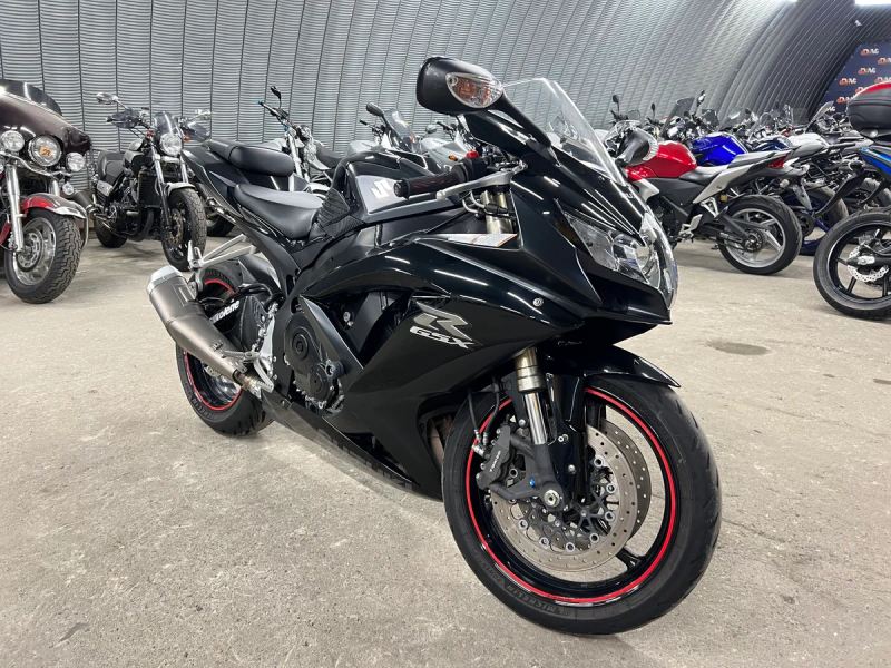 картинка  «АВТОСТАТ»: ПРОДАЖИ ПОДЕРЖАННЫХ МОТОЦИКЛОВ В РФ В НОЯБРЕ ВЗЛЕТЕЛИ НА 65% от Свежаяшина.рф