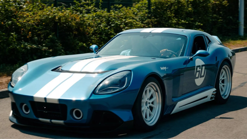 картинка ПРЕДСТАВЛЕН СУПЕРКАР HERITAGE ESX, ПОСТРОЕННЫЙ ГРУППОЙ СТУДЕНТОВ В ЧЕСТЬ SHELBY COBRA от Свежаяшина.рф
